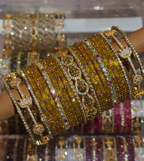 BG49 - Luxury Bridal Bangles Diwali Edit(Glass Bangles + Side Bangles) - Single Set