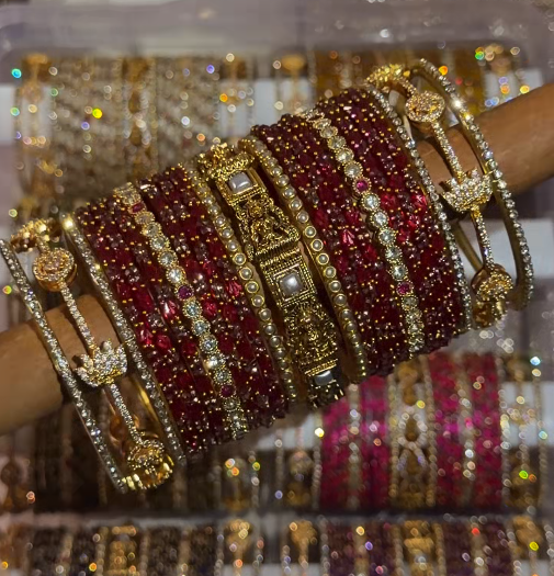BG49 - Luxury Bridal Bangles Diwali Edit(Glass Bangles + Side Bangles) - Single Set