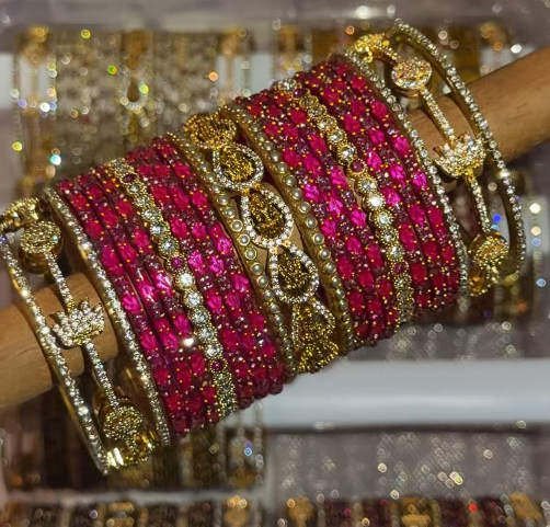 BG49 - Luxury Bridal Bangles Diwali Edit(Glass Bangles + Side Bangles) - Single Set