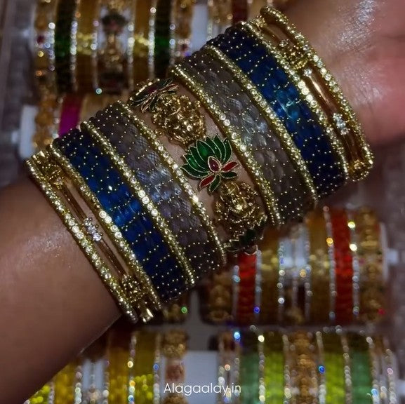 BG05 - Luxury Bridal Bangles Combo - 2 * half dozen Raindrop + Half dozen border + 3 Antique Bangles